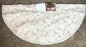 NEW Sigrid Olsen Christmas Tree Skirt 56” Quilted SeaShell Starfish Tie Closure